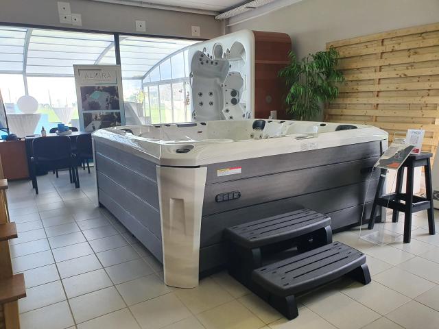 Exposition spa showroom